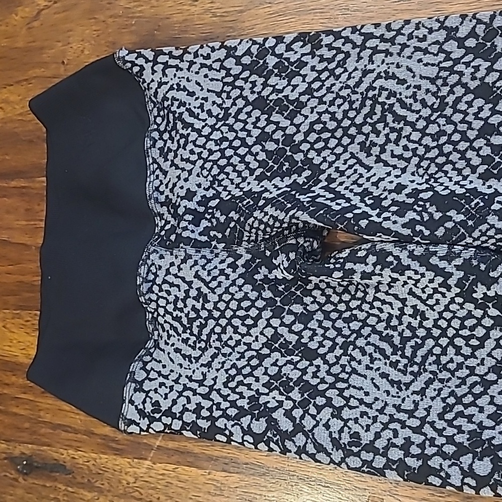 Love Cropped Legging in Black And Gray Spiritual Gangster Xs/S - Picture 3 of 6
